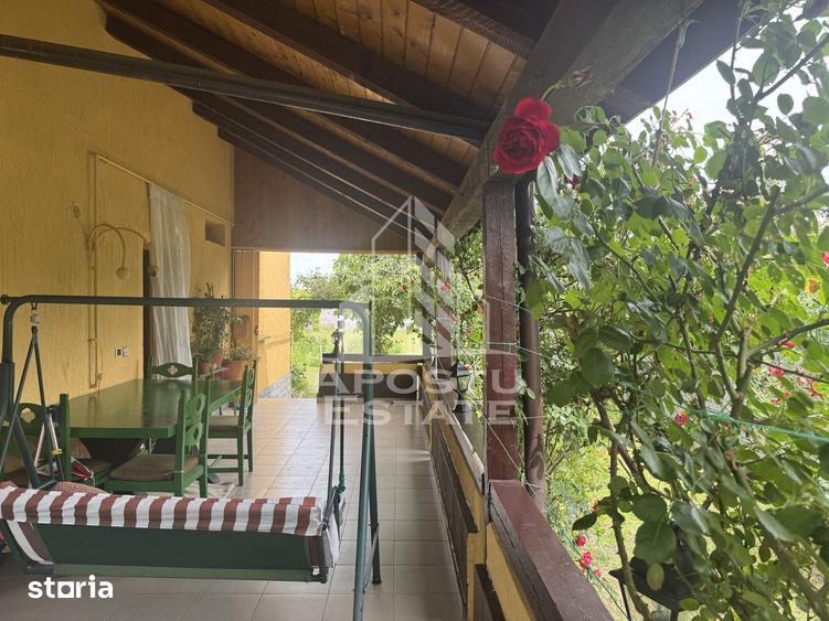 Casă cu 7 camere cu Teren 1752 Mp în Ghiroda