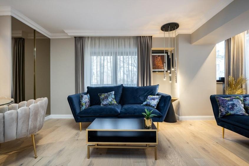 Apartament cu 4 camere decomandat, mobilat în Dorobanți