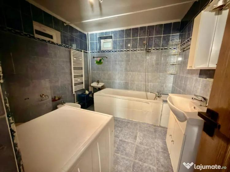 Casă cu 4 camere cu Teren 127 Mp în Central