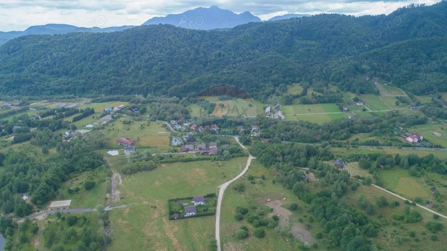 Teren de 1100 mp, în Glăjărie