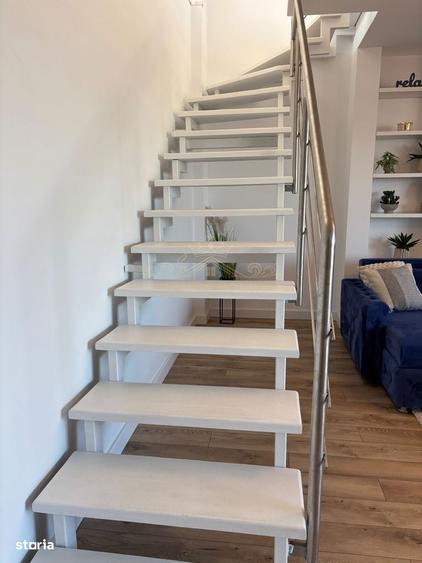 Apartament cu 4 camere decomandat în Est
