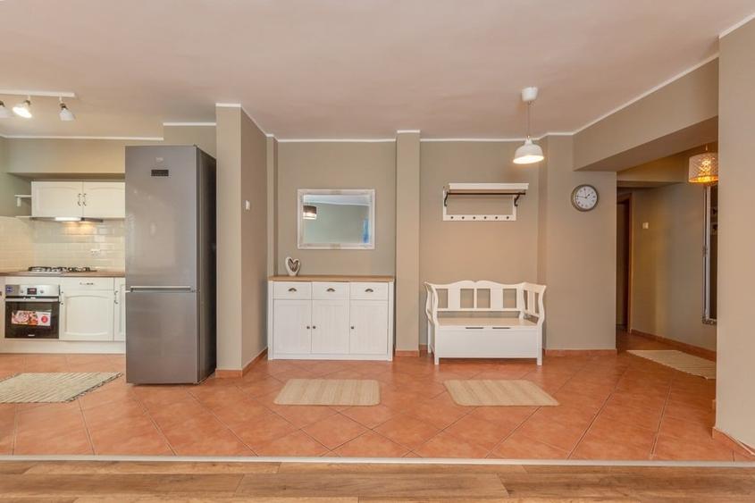 Apartament cu 3 camere decomandat, mobilat în Unirii