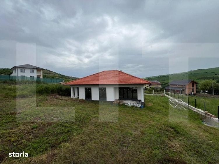 Casă cu 4 camere în Luna