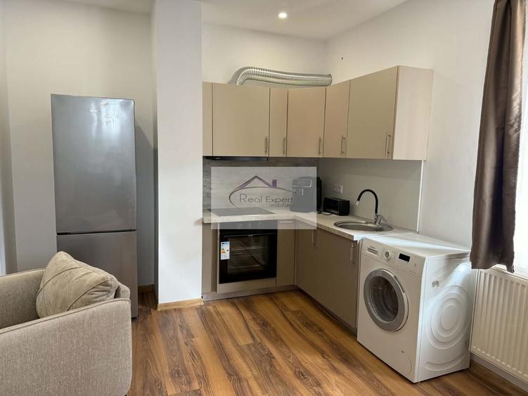 Apartament cu 2 camere semidecomandat, mobilat în Zorilor