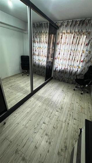 Apartament cu 3 camere decomandat, mobilat în Ultracentral