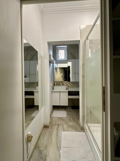 Casă individuală cu 8 camere cu Garaj în Dorobanți