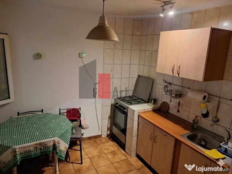 Apartament cu 4 camere decomandat în Chișinau