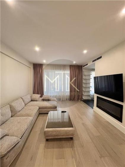 Apartament cu 3 camere decomandat, mobilat în Iancu Nicolae