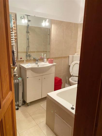 Casă cu 5 camere cu Teren 3000 Mp în Făget