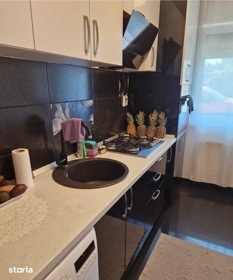 Apartament cu 2 camere decomandat în Nicolina