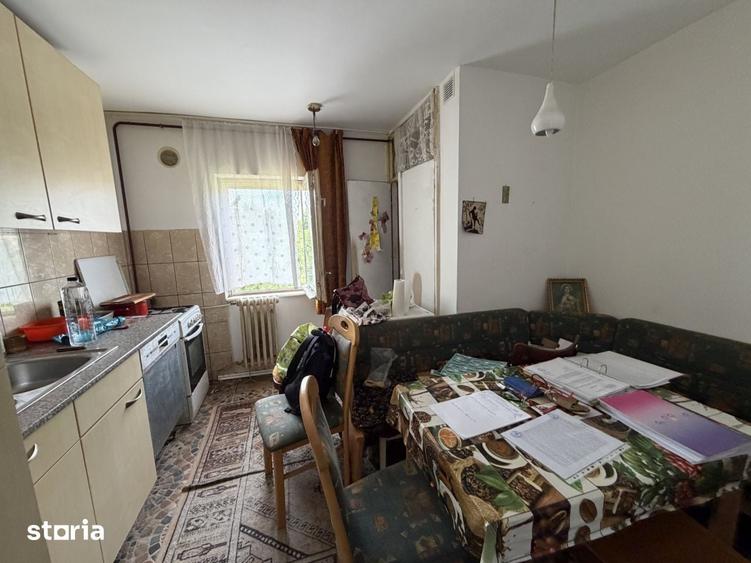 Apartament cu 2 camere semidecomandat în Est