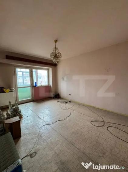 Apartament cu 3 camere decomandat în Turda