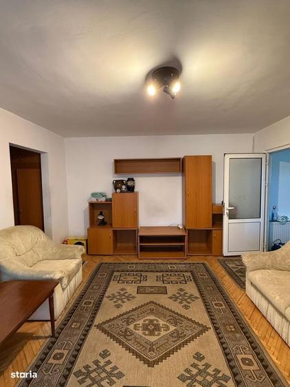 Apartament cu 2 camere în Micro 16