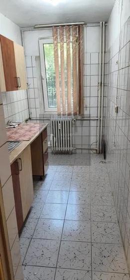 Garsonieră decomandată în Brâncoveanu