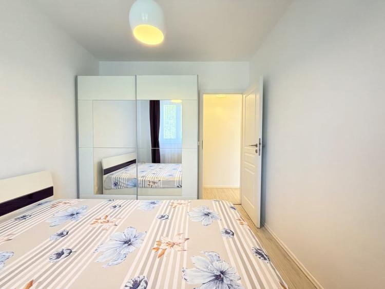 Apartament cu 2 camere semidecomandat, mobilat în Lipovei