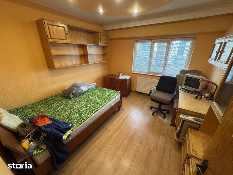 Apartament cu 3 camere decomandat în ICIL