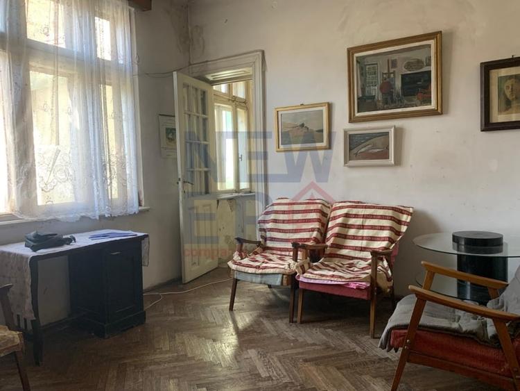 Apartament cu 2 camere semidecomandat, mobilat în Armeneasca
