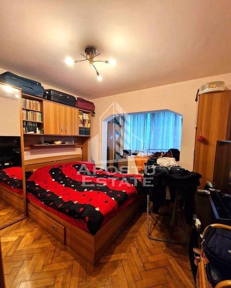 Apartament cu 3 camere semidecomandat, mobilat în Soarelui