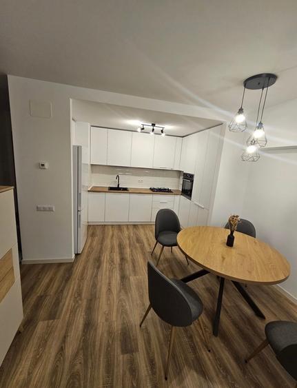 Apartament cu 2 camere decomandat în Drumul Taberei