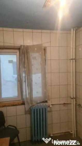 Apartament cu 3 camere decomandat în Doamna Ghica