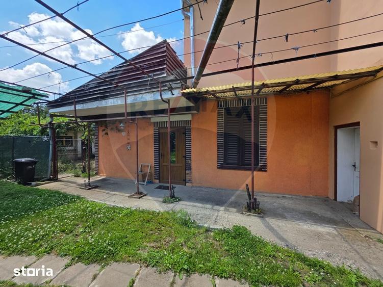 Apartament cu 3 camere decomandat în Vitrometan