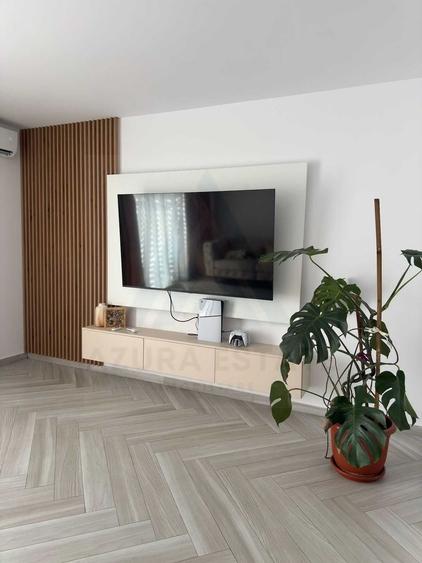 Casă individuală cu 5 camere cu Canalizare în Exterior Sud