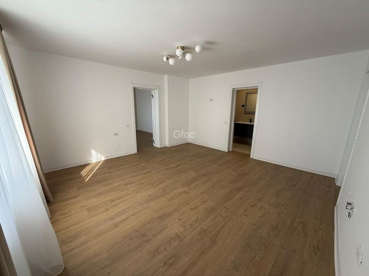 Apartament 2 camere 62 mp cu gradina