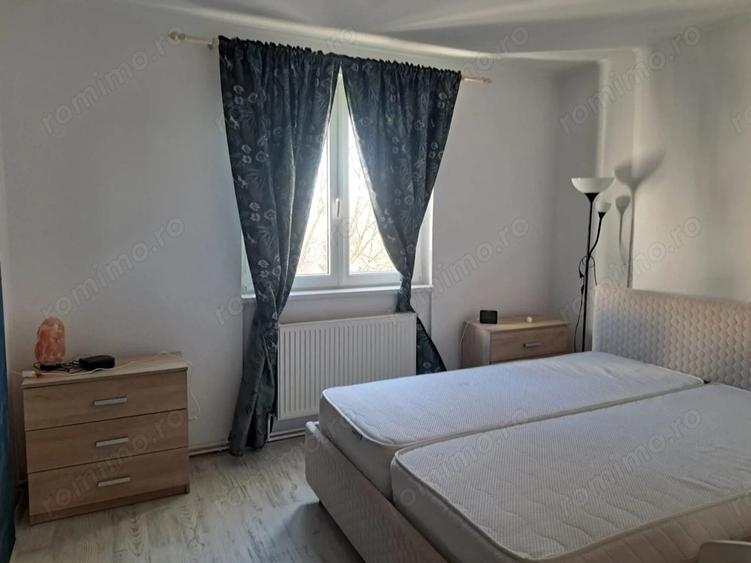 Apartament cu 3 camere decomandat în Dâmbu Pietros