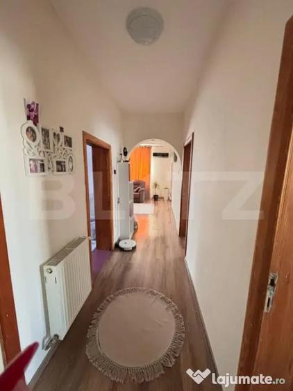 Casă cu 4 camere cu Teren 2700 Mp în Central