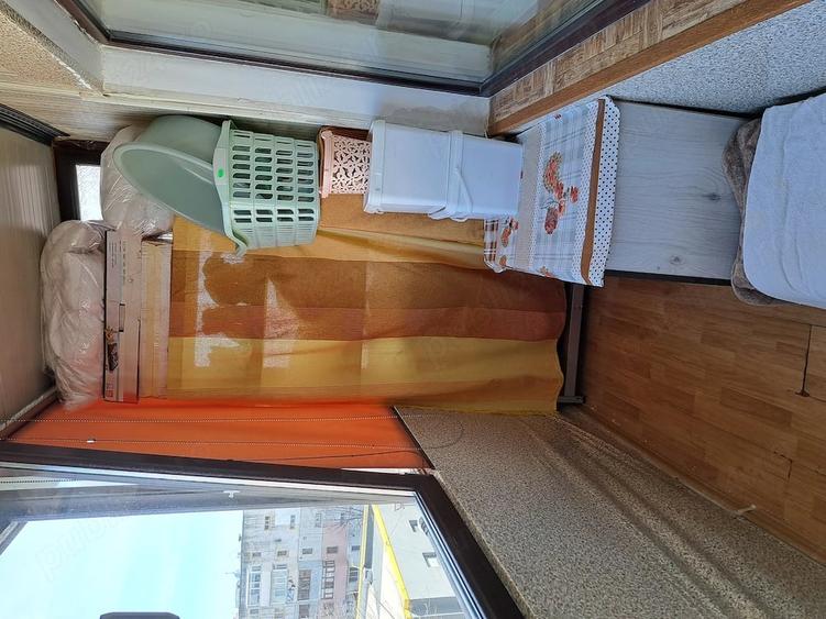 Apartament cu 2 camere semidecomandat în Pod