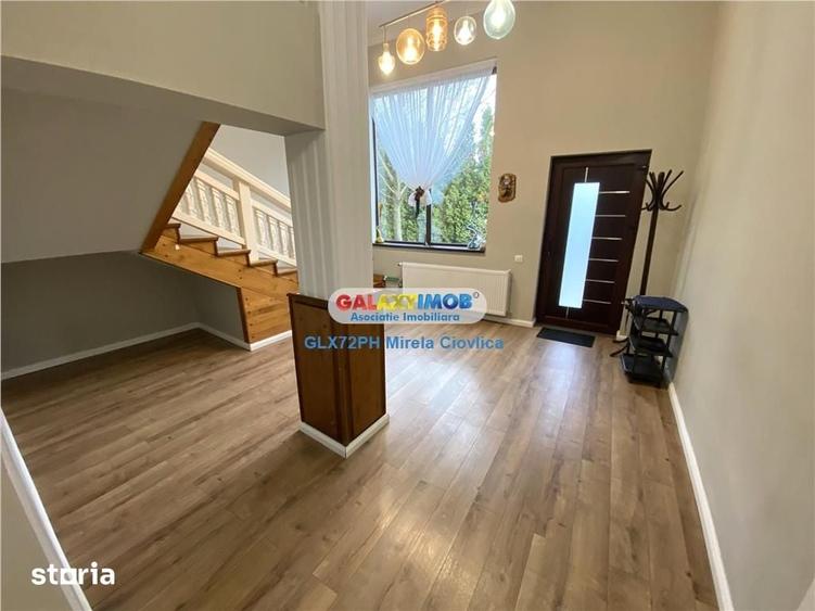 Casă cu 4 camere cu Teren 250 Mp în Central