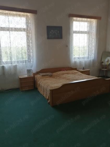Casă cu 4 camere în Vânători