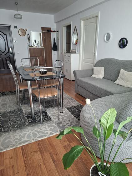 Apartament cu 2 camere semidecomandat în Florești