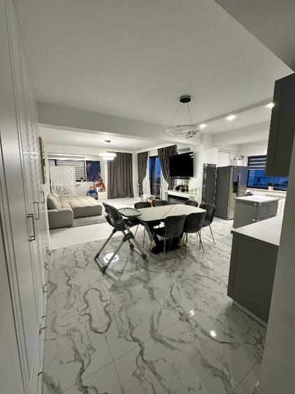 Apartament cu 2 camere decomandat, mobilat în Central