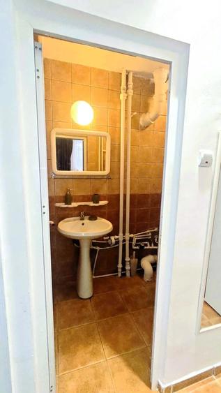 Apartament cu 2 camere semidecomandat în Cazino