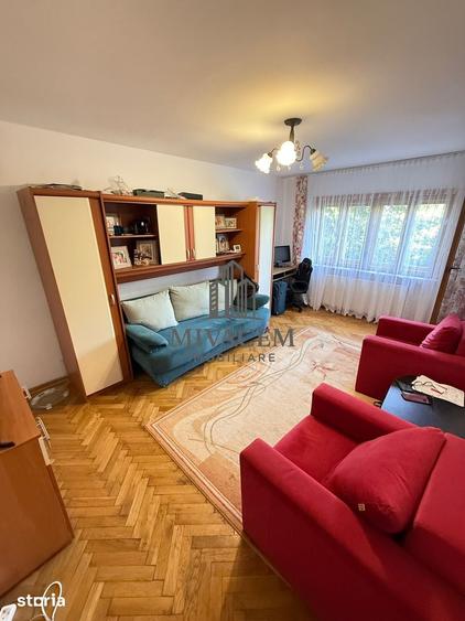 Apartament cu 2 camere decomandat în Rovine