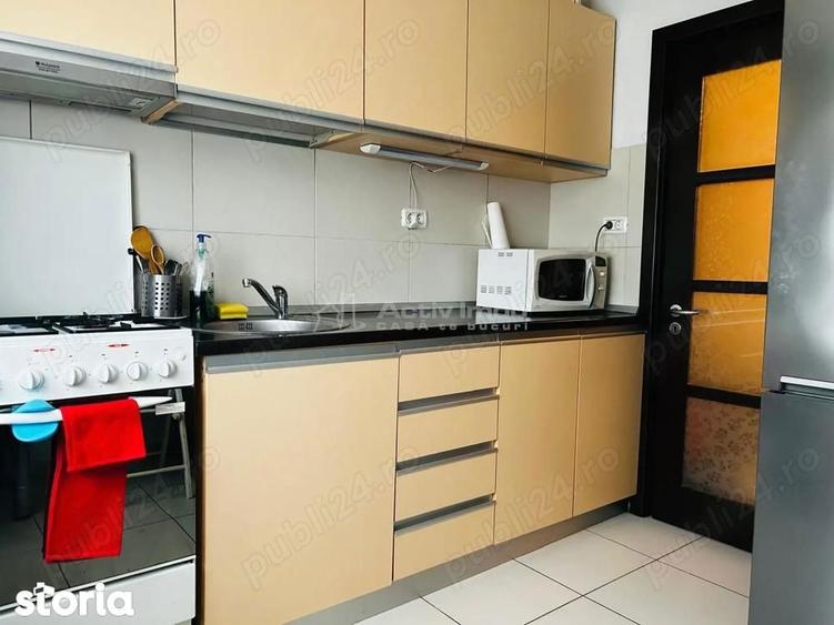 Apartament cu 3 camere decomandat, mobilat în Titan
