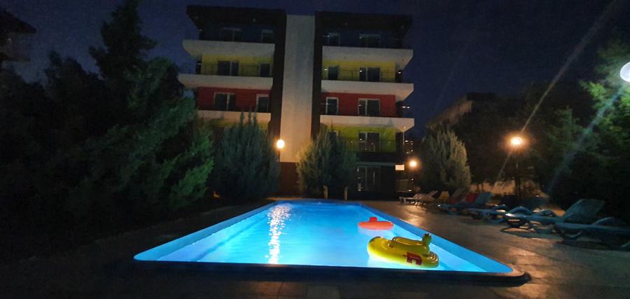 Apartament cu 3 camere decomandat, mobilat în Nord