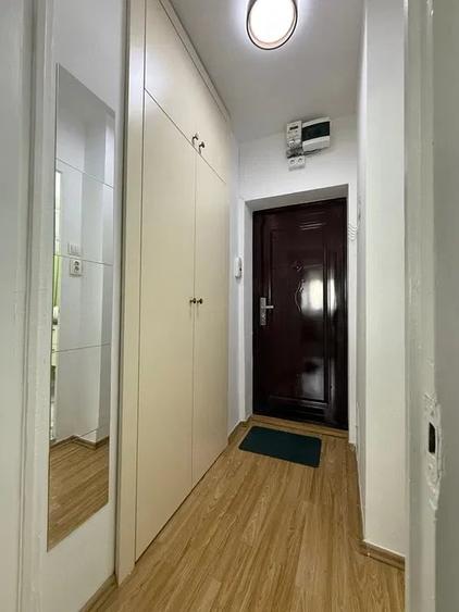 Garsonieră semidecomandată în Basarabia