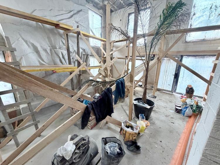 Casă individuală cu 4 camere cu Canalizare în Metalurgiei