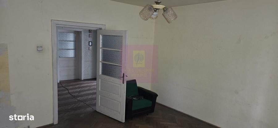 Casă cu 2 camere în Central