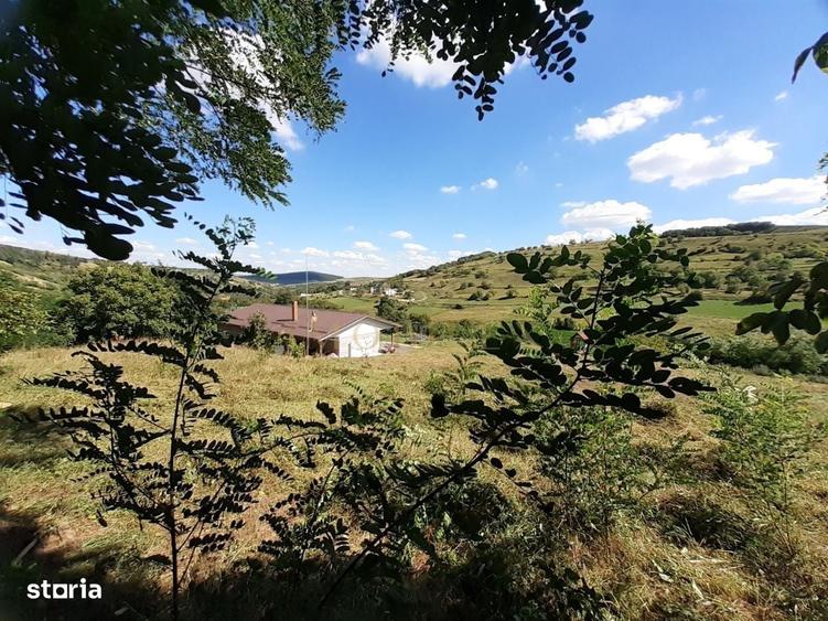 Casă cu 3 camere cu Teren 2300 Mp în Feleacu