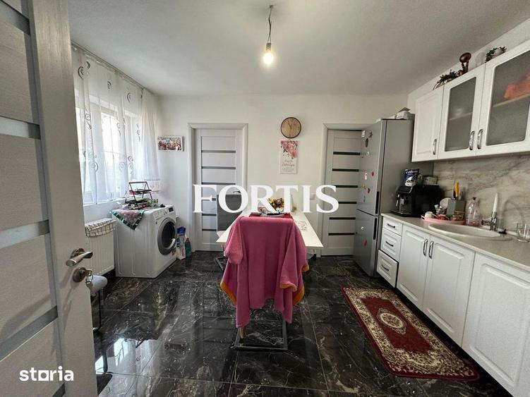 Casa de vanzare 3 camere in Fagaras, zona Campului - 5