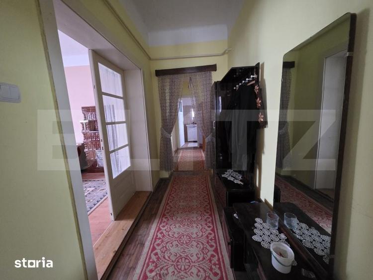 Casă cu 6 camere cu Teren 845 Mp în Solidarității