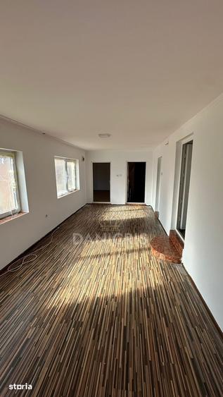 Casă cu 3 camere decomandat cu Teren 275 Mp în Palas