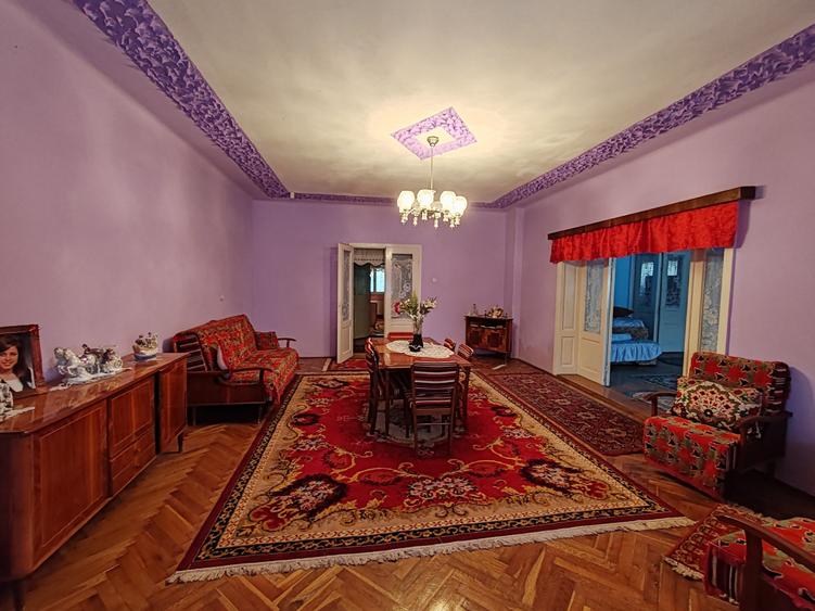 Casă cu 4 camere cu Canalizare în Tărlungeni