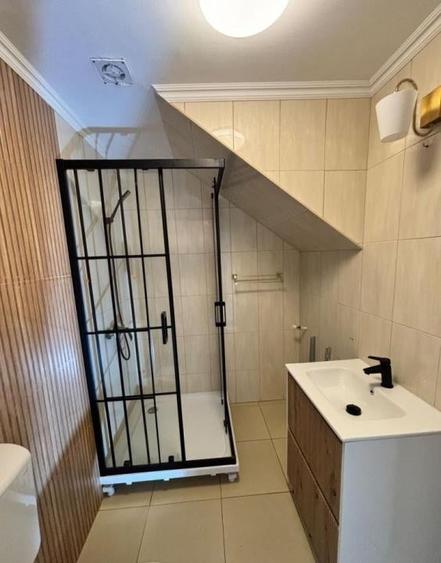 Apartament cu 5 camere, scara interioara, 4 bai, finisaje moderne - 5