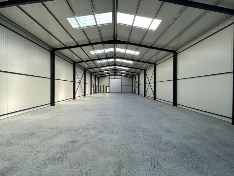 Spațiu industrial, de 160 mp, în Ovidiu