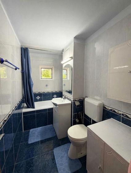 Apartament cu 3 camere semidecomandat în Șagului