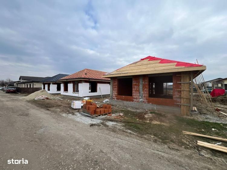 Casă cu 3 camere cu Teren 290 Mp în Clinceni